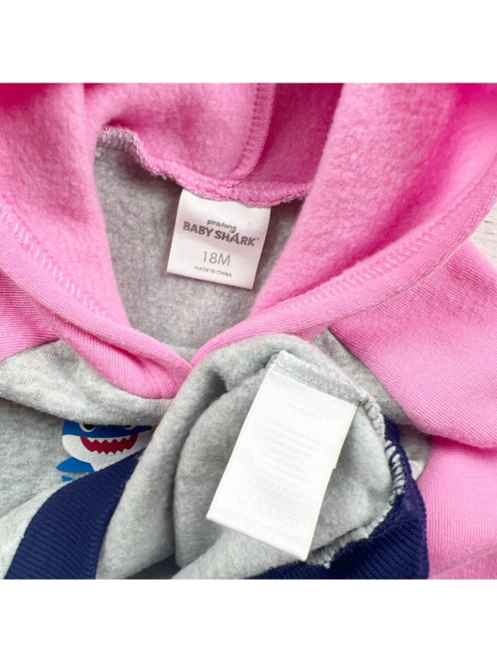 Baby Shark Pinkfong Toddler Hoodie Pink Raglan Long Sleeve Pullover 12-18 Months - Picture 2 of 3